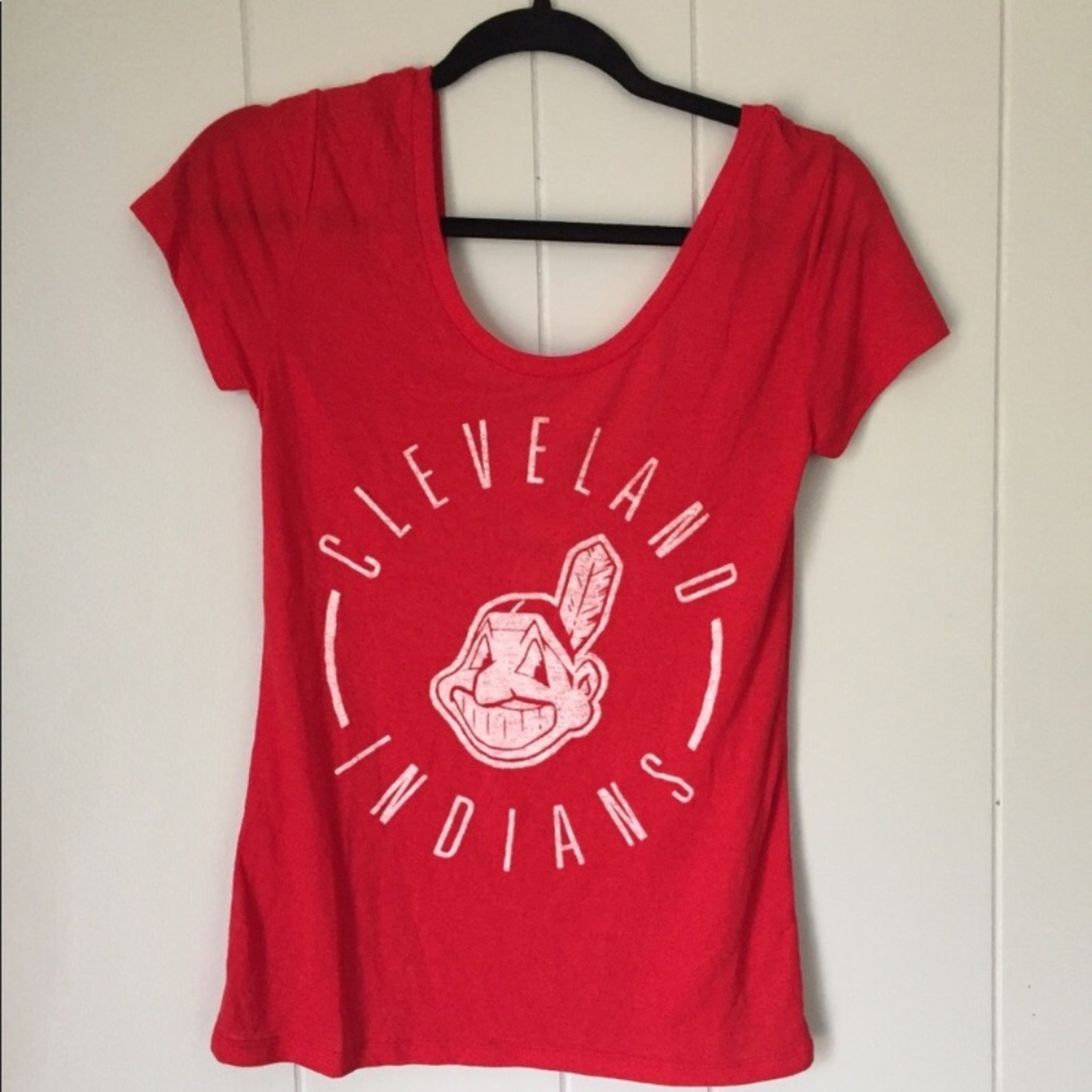 Victoria’s Secret PINK MLB Indians shirt - Picture 1 of 3